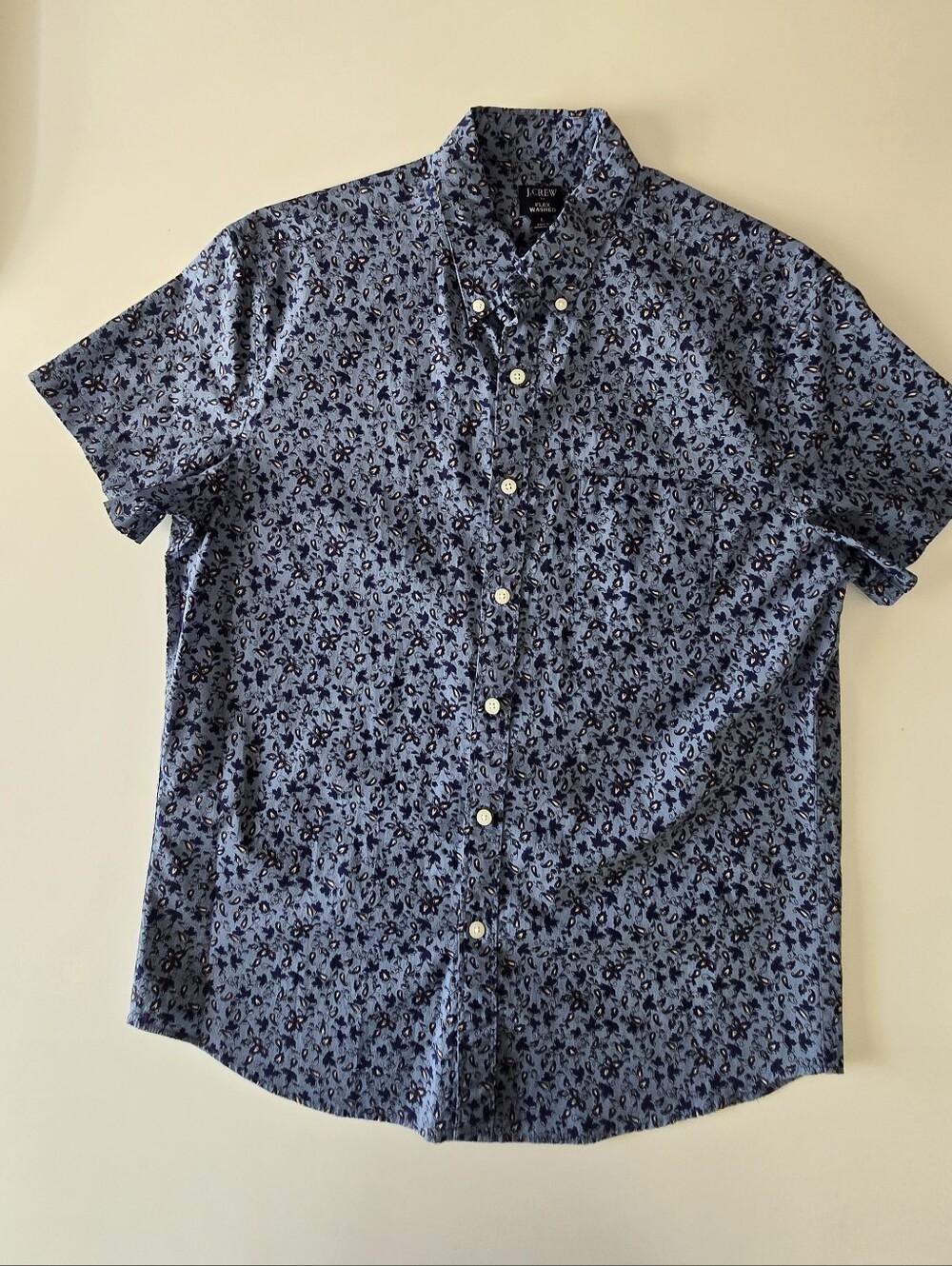 J. Crew Men’s Navy and Light Blue Floral Short-Sleeve Button-Down Shirt